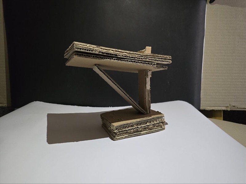 تمرین طراحی استند موبایل: ترکیبی از خلاقیت و اصول معماری